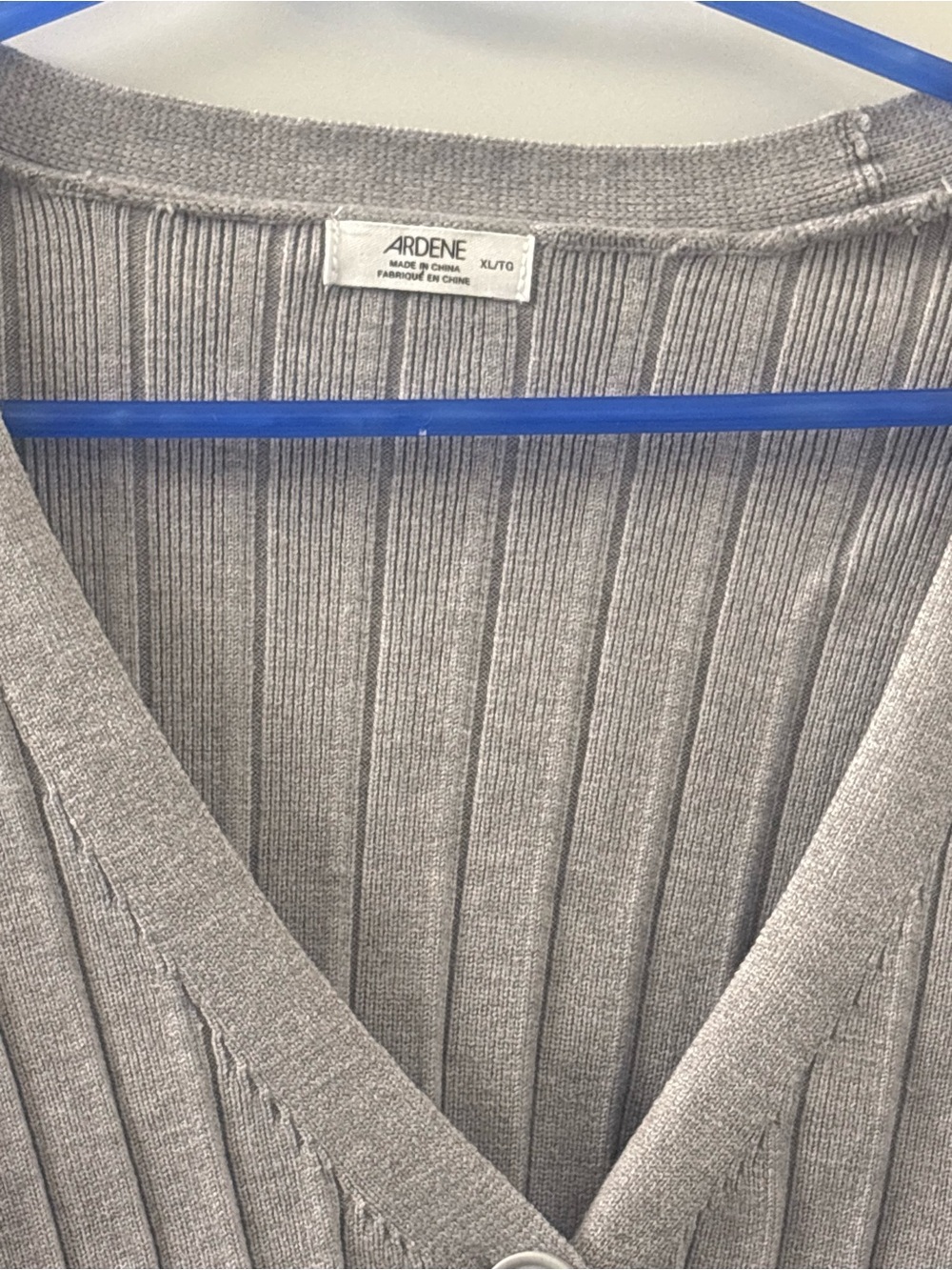 Ardene Ribbed V-Neck Button Front Cropped Cardigan - Picture 3 of 3